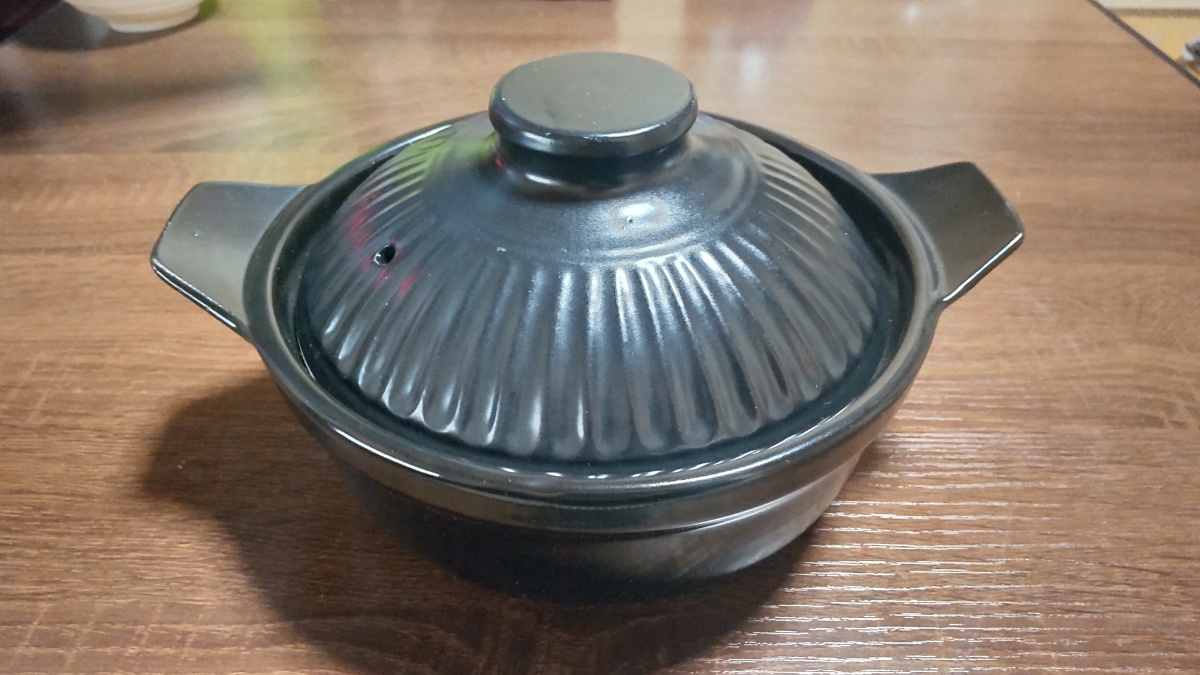 一人鍋するのにダイソーの土鍋とイワタニ 達人スリムiii 買ってみた Kabachowl かばちょ る