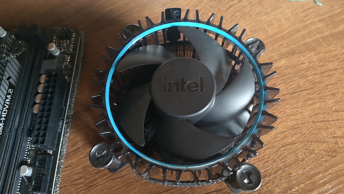 core-i3 12100FとASRock H610M-HDV/M.2に換装、Windows再ライセンス 